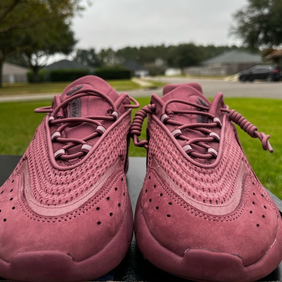 Adidas - Picture 5 of 5